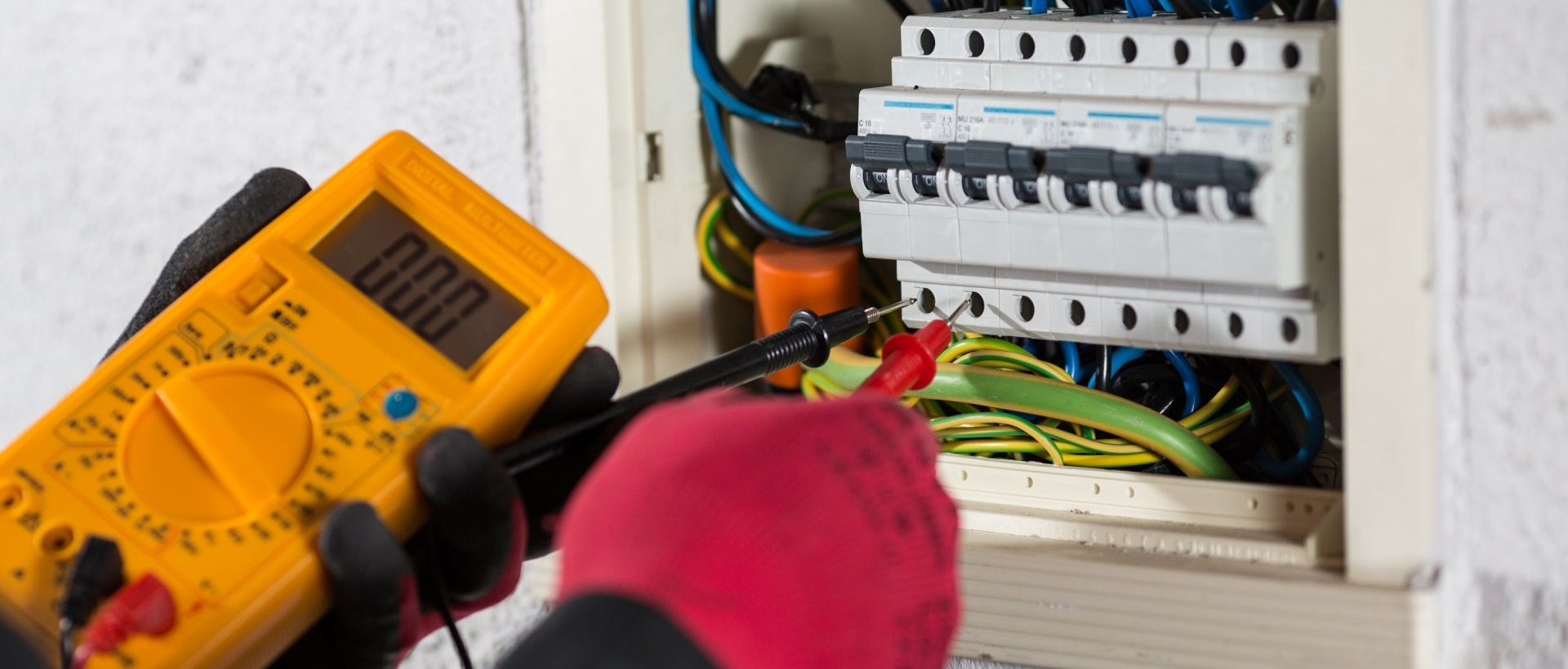 Electricians DA18
